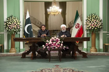 عمران&zwnj;خان برای میانجی&zwnj;گری میان ایران و عربستان راهی تهران می&zwnj;شود