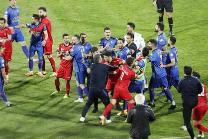 دربی&zwnj;ای که تا به امروز داور ندارد!