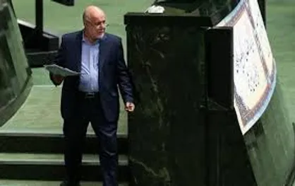 &laquo;زنگنه&raquo; از مجلس کارت زرد گرفت