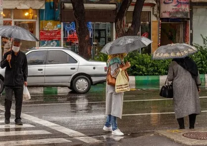 تداوم رگبار باران همراه با وزش باد ناگهانی در نوار شمالی و جنوبی کشور