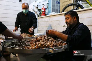پخت حلیم نذری شهادت امام رضا (ع)