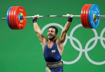 قهرمانی که دیگر برای ایران وزنه نمی&zwnj;زند! +عکس