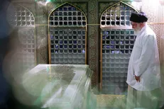 انتقام خون رهبری مطالبه مشترک شیعه‌وسنی است +فیلم