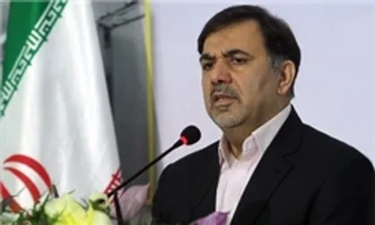 آخوندی پیشنهاد گران کردن حق بیمه برای رانندگان پرخطر را مطرح کرد