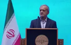 دستورات لازم به وزیر بهداشت و مجموعه کارشناسان داده شده و با قدرت دارند مشکلات انفجار بندر شهید رجایی را پیگیری و حل می‌کنند