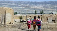 مدارس روستایی و عشایری با رعایت پروتکل‌های بهداشتی آماده بازگشایی اند