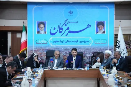 اینترنت پایدارتر در راه هرمزگان/بهره&zwnj;برداری از ۴۲۵ پروژه ICT در هرمزگان با حضور وزیر ارتباطات
