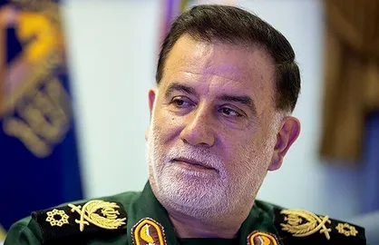 حضور جمعی از فرماندهان نیرو&zwnj;های مسلح در منزل شهید نیلفروشان