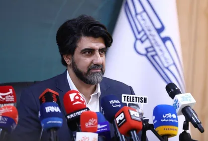 فعالیت چراغ&zwnj;های&zwnj;هوشمند در خیابان&zwnj;ها؛ ماجرای لغو کنسرت&zwnj;ها در برج میلاد
