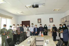 نشان شجاعت از سوی اتحادیه جامعه اسلامی دانشجویان به کادر درمانی اهدا شد
