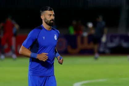 رامین رضاییان و میلاد زکی&zwnj;پور با ماشین پلیس راهور ورزشگاه را ترک کردند!