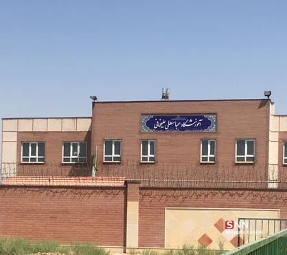 تناقض&zwnj;گویی مسئولین؛ آموزشگاه یا مدرسه؟ / سازمان نوسازی: عنوان آموزشگاه در تابلو مدارس درج می&zwnj;شود!