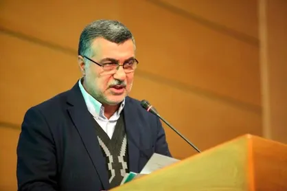 وزیر بهداشت: تحریم&zwnj;ها روی دارو تاثیر دارد/ کمبود&zwnj;های دارویی ما نسبت به سال قبل خیلی کمتر شده است + فیلم