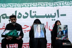 دلتنگی‌های مادر ستایش، دانش‌آموز شهید میناب از شب اول مهر و جای خالی دخترش/ «مدام دخترم را با لباس فرم تجسم می‌کردم که برای رفتن به مدرسه بی‌قرار بود»