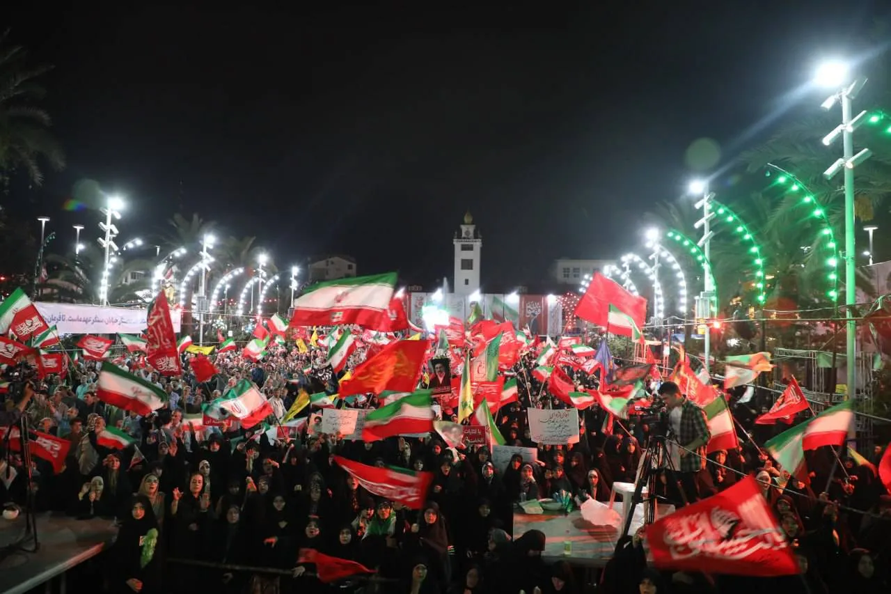 روایت مادران شهید از حماسه فرزندانشان در شب ۲۱۴ ایستادگی رشت+فیلم