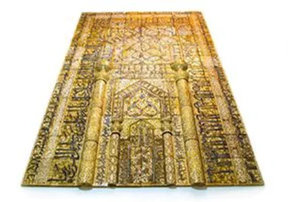 فیلم/ پای محراب تاریخی و حیرت&zwnj;انگیز مسجدی در کاشان، به موزه&zwnj;ای در انگلستان باز شد
