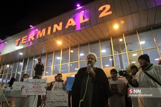 تحصن اعلام خون خواهی دانشجویان در فرودگاه مهرآباد