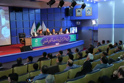 بسیج امکانات بنیاد برکت برای اشتغال&zwnj;زایی در کشور
