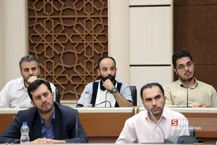 دوشنبه های گام دوم انقلاب