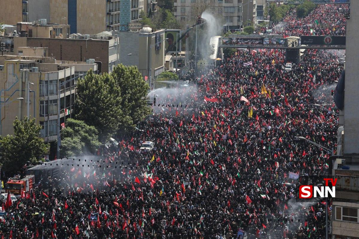 مراسم تشییع تاریخی رهبرمجاهد شهید انقلاب؛ تهران غرق در سوگ و حماسه + فیلم و عکس مراسم تشییع تاریخی رهبرمجاهد شهید انقلاب؛ تهران غرق در سوگ و حماسه + فیلم و عکس