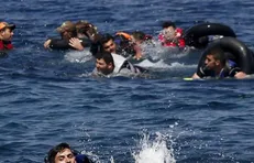 از سراب پناهندگی برای ورزشکاران تا استقبال از قهرمان جهان با تریلی در مازندران