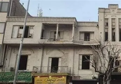 کافه ایران به درخواست مالک تخریب شد