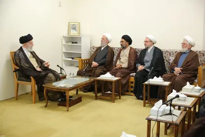 رهبر انقلاب: در انتقال سخنان آیت&zwnj;الله ناصری ذائقه مخاطبان لحاظ شود