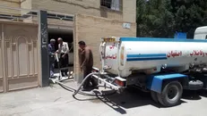 بحران آب در اصفهان؛ آبرسانی با ۳۸۰ تانکر در سطح استان