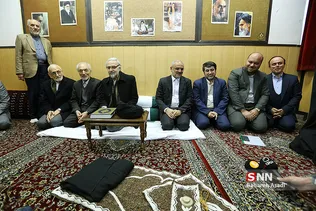 نواختن زنگ انقلاب در مدرسه رفاه
