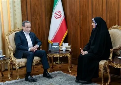 دیدار مهدیه اسفندیاری با وزیر امور خارجه