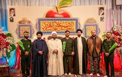 هیئتی که در آن از مضامین تربیتی خانوادگی تا مسائل بین المللی سخن گفته می&zwnj;شود