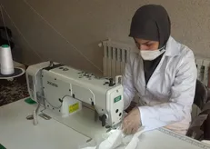 ۵۰۰۰ ماسک بهداشتی به همت جهادگران زنجانی تولید شد + فیلم