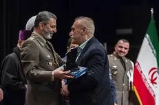 آیین تجلیل از خانواده شهداء و ایثارگران ادیان توحیدی با حضور فرمانده کل ارتش