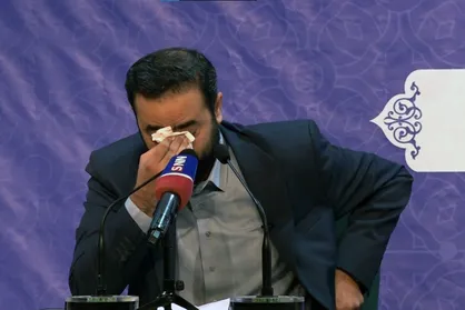 بغض و گریه وحید یامین&zwnj;پور برای مرحوم نادر طالب&zwnj;زاده