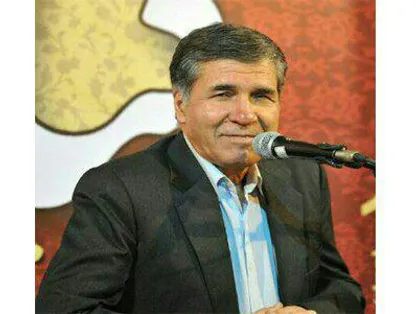 دانشمند برگزیده کشور هدیه خود را به دو دانشجوی زلزله&zwnj;زده غرب اهدا کرد