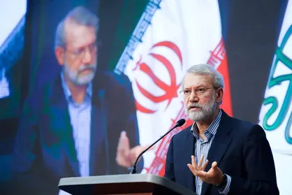 شعرخوانی لاریجانی خطاب به آمریکایی ها با قطعه&zwnj;ای از سعدی+ فیلم
