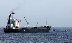 ائتلاف متجاوز یک کشتی دیگر یمنی را توقیف کرد
