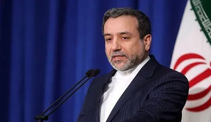 انتقاد عراقچی از نمایش اروپا برای حفظ برجام