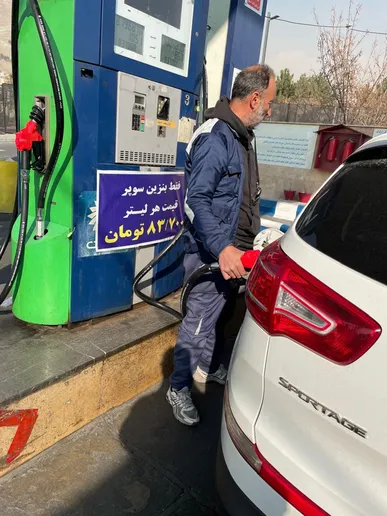 عرضه بنزین سوپر با قیمت ۸۴ هزار و ۶۰۰ تومان در بورس