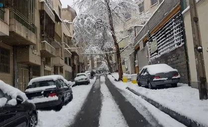 هشدارهای به رانندگان و عابران پیاده در روز برفی/ موتورسواری ممنوع
