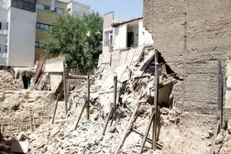 ریزش آوار در خیابان نیاوران/ ۴کارگر جان باختند
