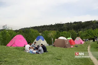 روز طبیعت در پل طبیعت تهران