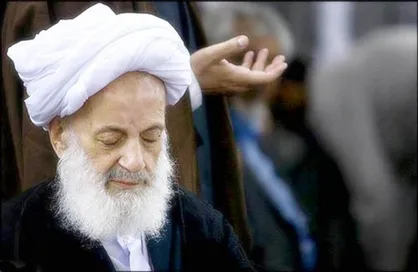 صوت/ روایت آیت&zwnj;الله مجتهدی تهرانی درباره تأثیر فرد بی&zwnj;نماز در خانه
