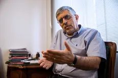 کرباسچی: رویکرد روحانی دولت را در بلاتکلیفی فرو برده است