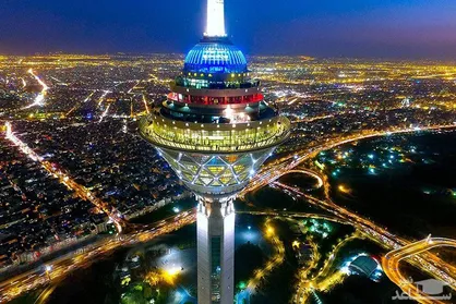 تلاوت قرآن بر فراز برج میلاد / مجوز شهردار تهران برای راه&zwnj;اندازی &laquo;خانه قرآنیان&raquo;