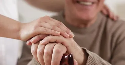 نگهداری از سالمند شبانه روزی در منزل و شهر کرج ( استخدام پرستار سالمند)