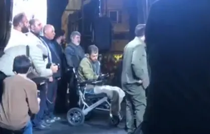 استقبال مردم از جانباز جنگی تحمیلی سوم حسین محمدی و موشک خرمشهر در میدان انقلاب