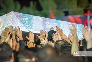 پیکر پاک و مطهر شهید مدافع حرم بی سر عبد الله اسکندری شامگاه جمعه چهاردهم مردادماه 1401 در جمع عزاداران حسینی کانون رهپویان وصال شیراز با حضور چشمگیر مردم قدرشناس شیراز تشییع شد.