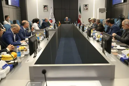 سرلشکر باقری از شرکت آریاساسول بازدید کرد