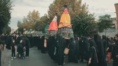 حرکت نمادین کاروان بنی اسد در خیابان‌های تهران